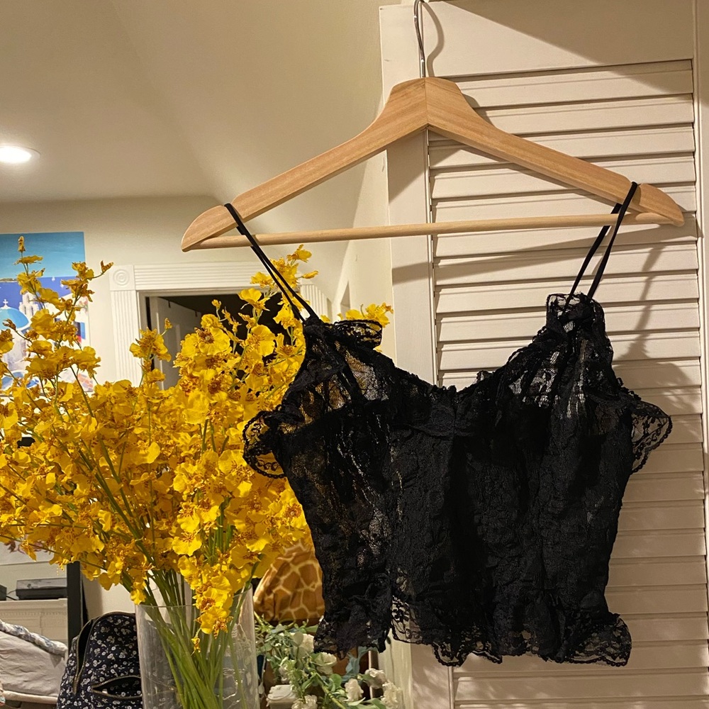 UO Lace Crop Top
